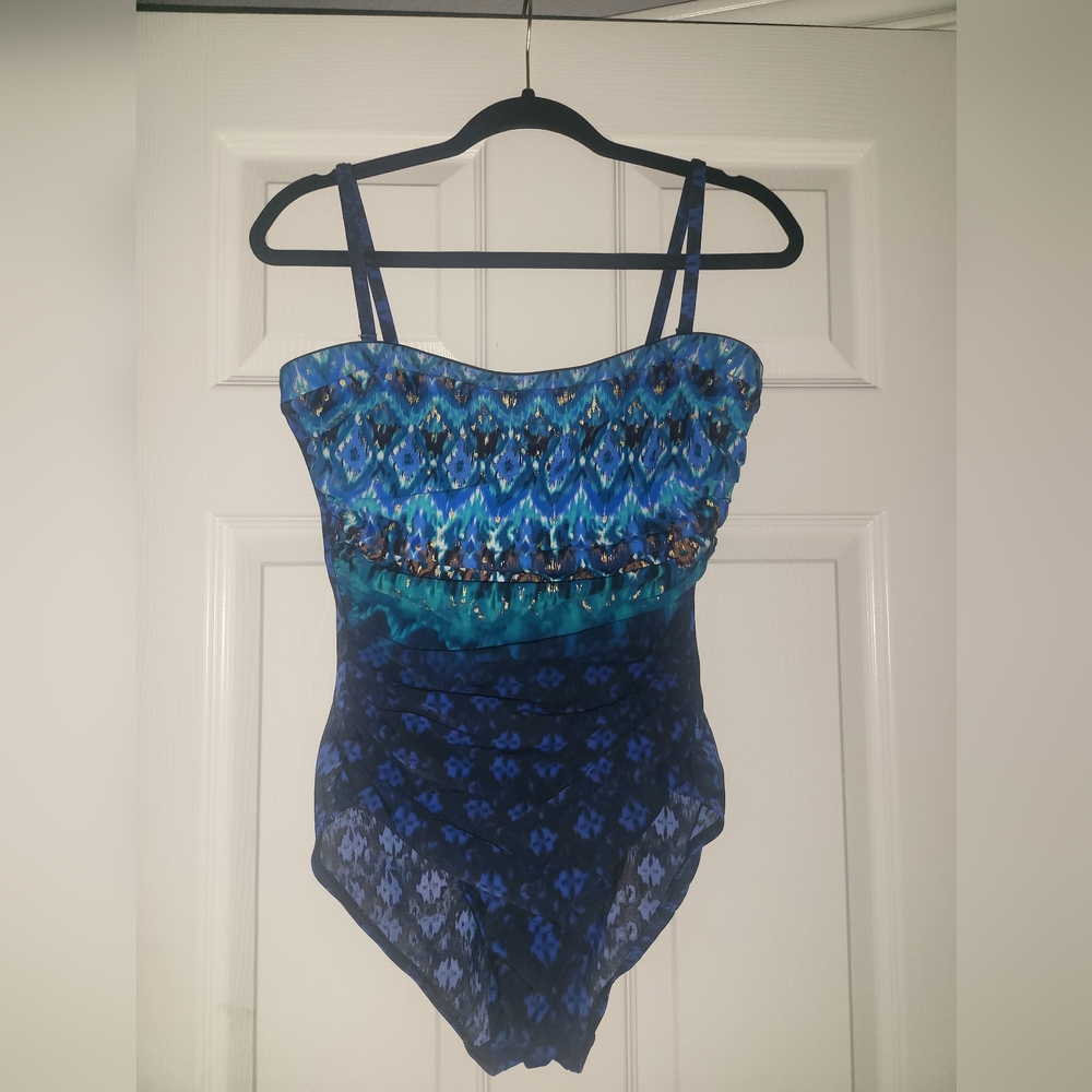 MIRACLESUIT “Sunset Cay Avanti” blue bandeau one piece swimsuit in size 10